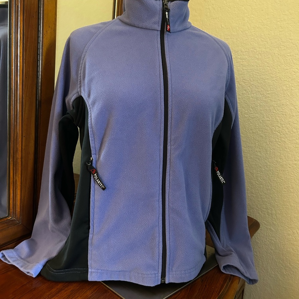 Alpine Designs Women's Purple and Black Fleece Jacket. Size M.